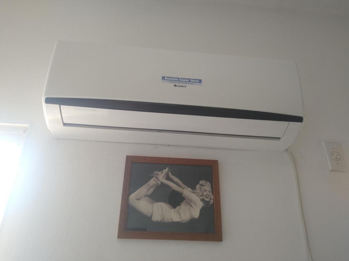 Marilyn Appartments Kralendijk  Bagian luar foto